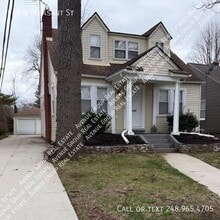 Building Photo - 940 N Pleasant St