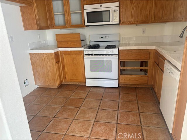 Building Photo - 473 N Bloomberry