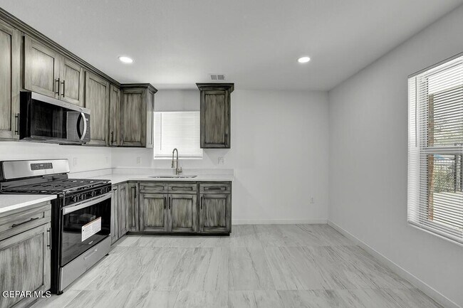 Foto del edificio - 1107 Myrtle Ave