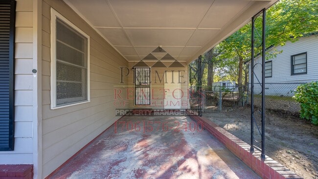 Building Photo - 330 Mays Ave