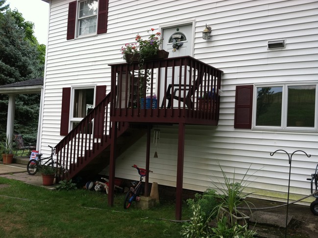 Outside stairs - 47675 Calcutta-Smith Ferry Rd