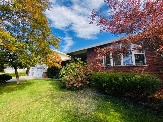Building Photo - 5100 Dory Way