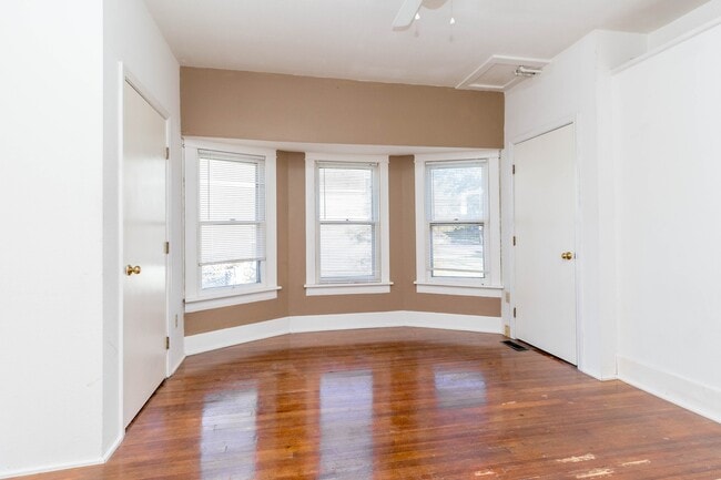 Building Photo - 1405 Windsor St