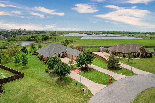 Foto del edificio - Amazing Home in Desirable Location