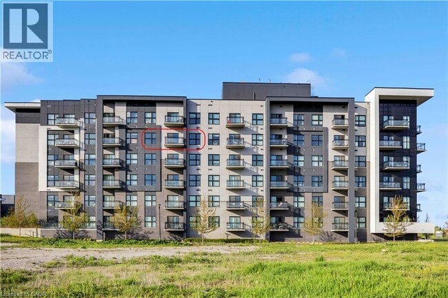 Building Photo - 102 Grovewood Common