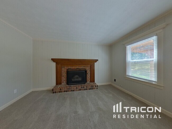 Foto del edificio - 2498 Mountain View Rd