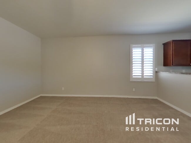 Foto del edificio - 40008 W Pryor Ln