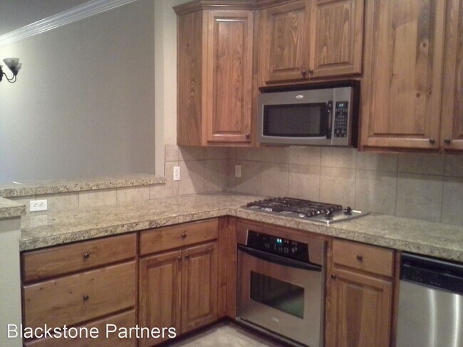 Building Photo - 2 br, 2 bath House - 5908 Stumberg Ln Blg6...