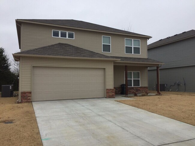 Foto del edificio - 4 Bedroom Home for Rent in Fayetteville!