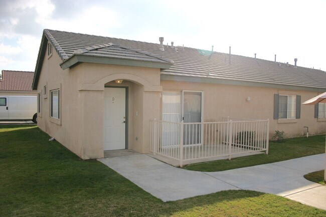 Foto del edificio - 4404 Pebble Creek Dr