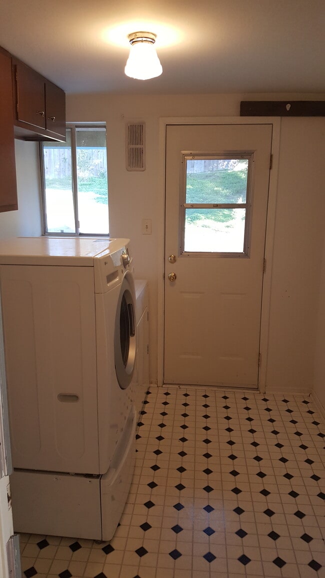 Laundry Room with washer and Dryer - 77 Buckelew St