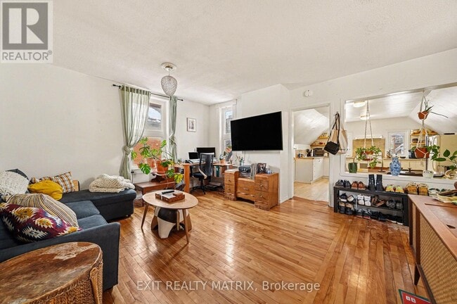 Building Photo - 511 Cooper St