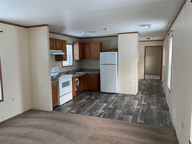 Foto del edificio - 3 Bedrooms, 1 Bathroom in Pequot Terrace Trailer Park Lot A20, Pequot Lakes, MN
