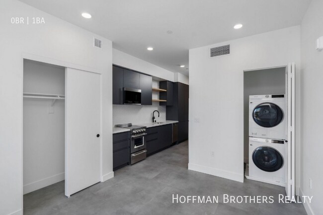 Foto del edificio - 3450 W 43rd St