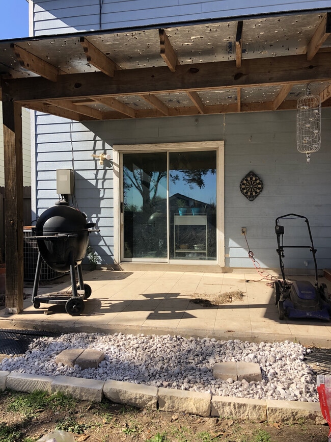 Building Photo - 7205 Alegre Pass