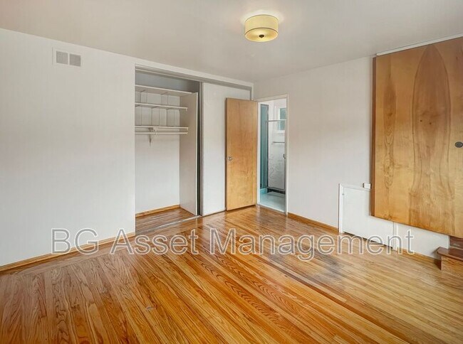 Foto del edificio - 540 Madison St
