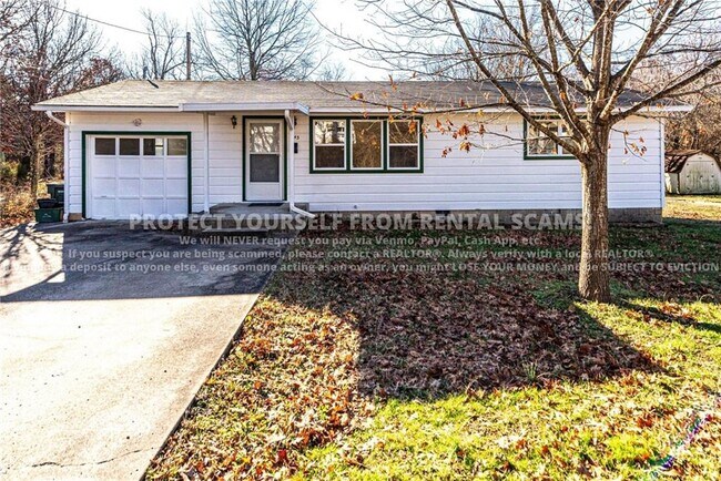 Foto del edificio - 143 E Cleburn St