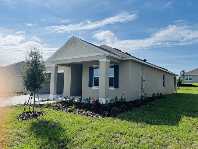 Foto del edificio - 5256 Greenheart Ave