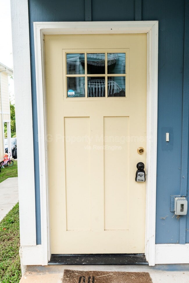 Photo - 3209 Bikers Path Wy Townhome