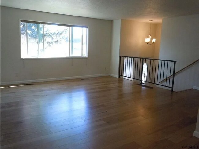 Foto del edificio - 6745 Pierce Ct N