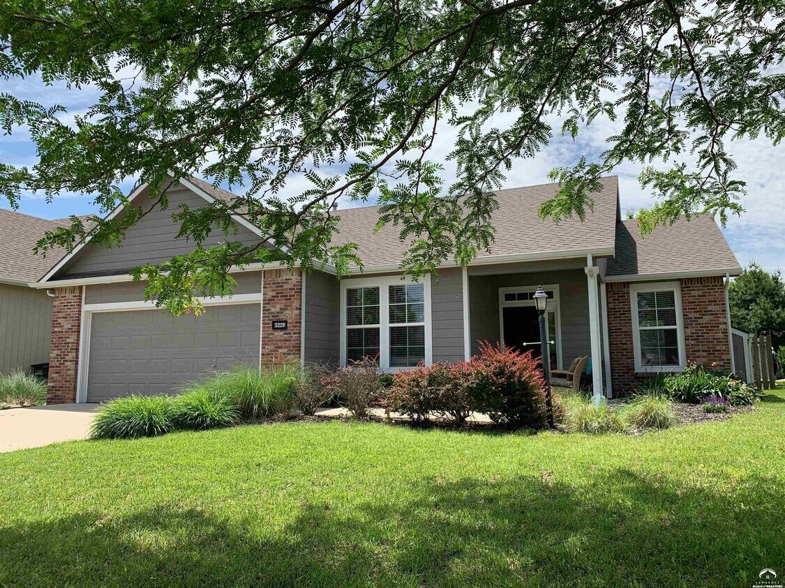 Primary Photo - 5229 Carson Dr