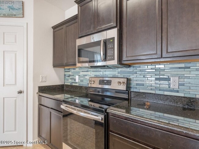 Building Photo - 1440 Lexington Square SW