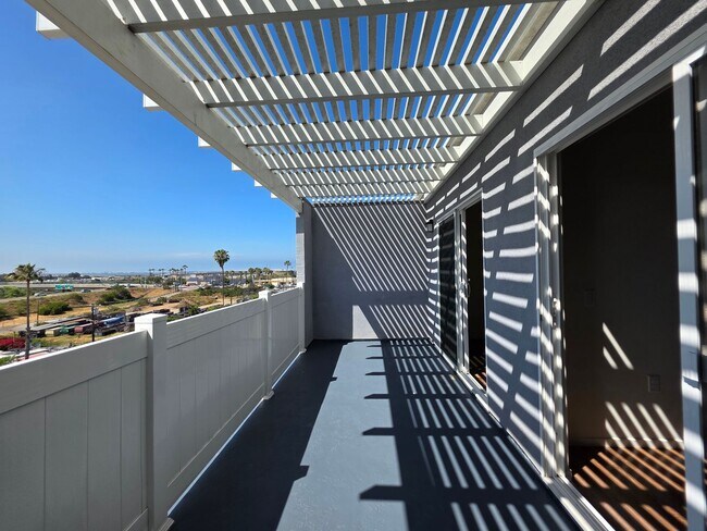 Interior Photo - Mariners Landing