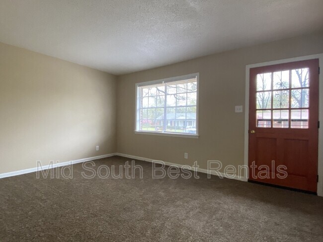 Foto del edificio - 4791 Gill Rd