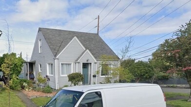 Building Photo - 1230 N Steele St