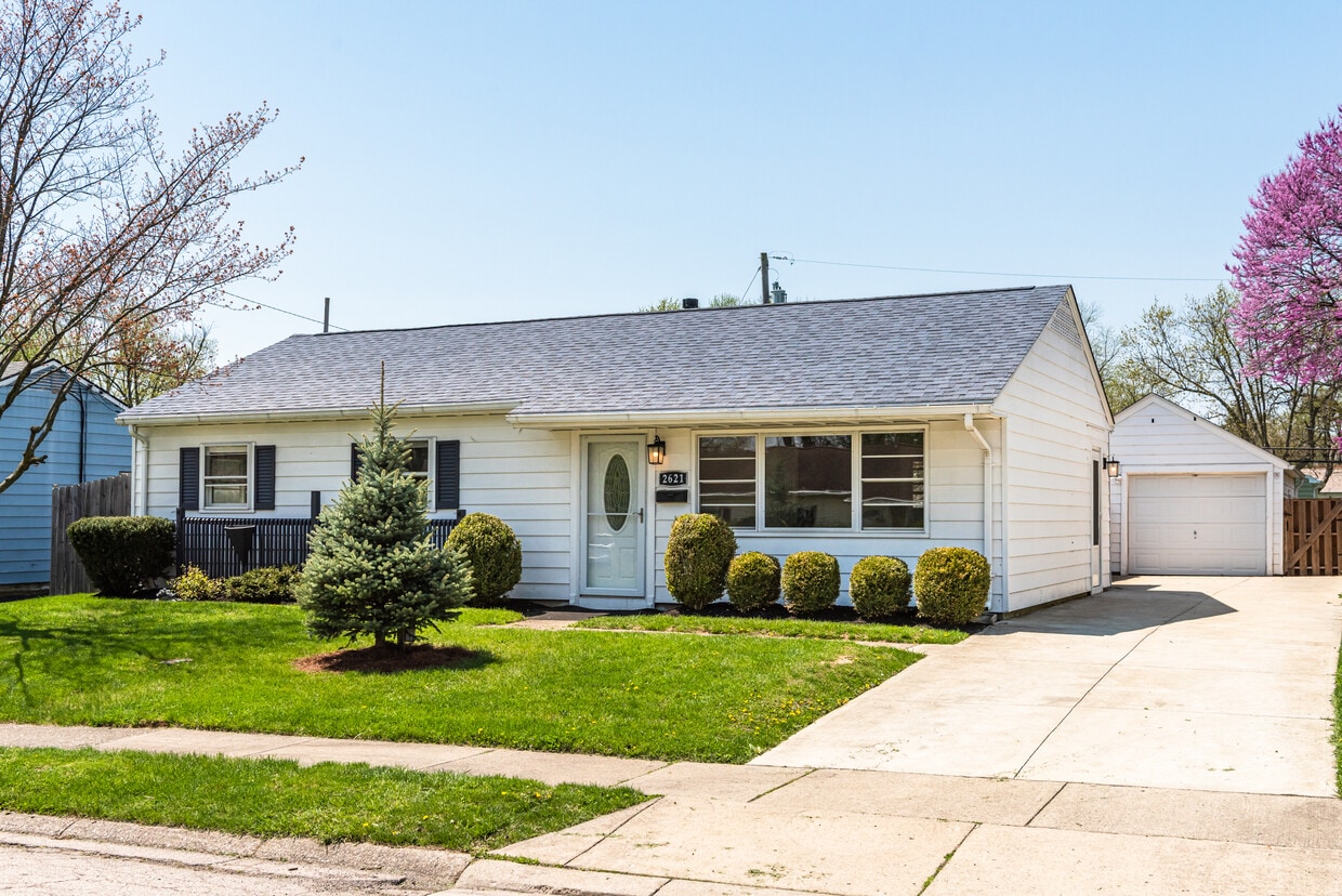 Primary Photo - 2621 Galewood St