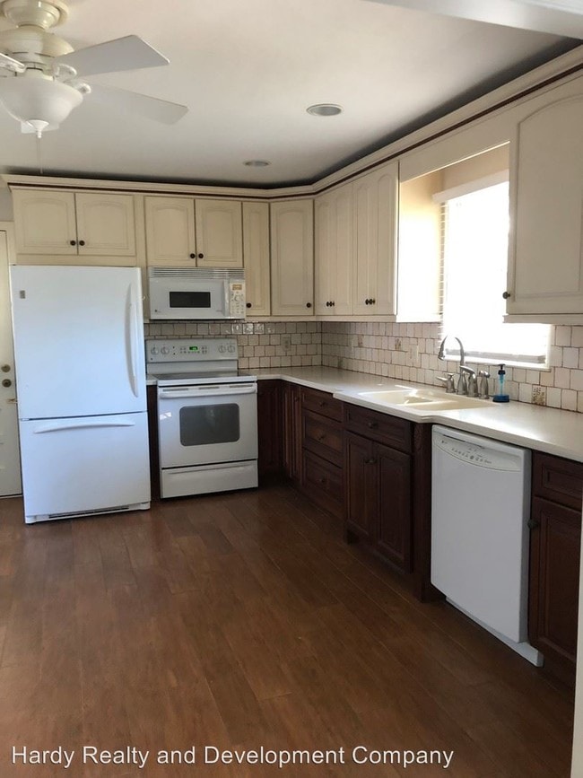 Building Photo - 4 br, 2 bath House - 105 Rollingwood Circle