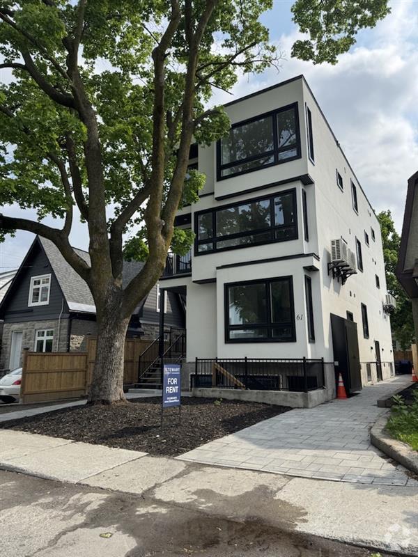 Building Photo - 61 Pinehurst Ave