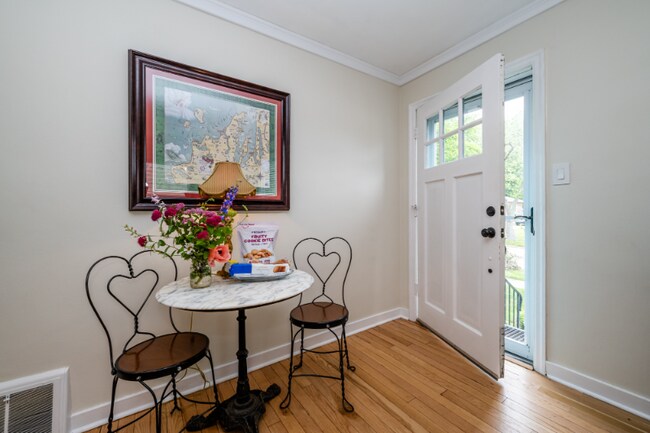 Foto del edificio - 2506 Morton Ave