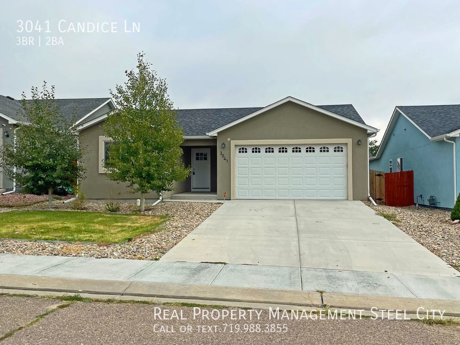 Foto principal - Gorgeous 3 Bedroom 2 Bath Rancher