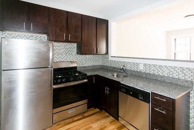 Foto del edificio - 4424 N Wolcott Ave