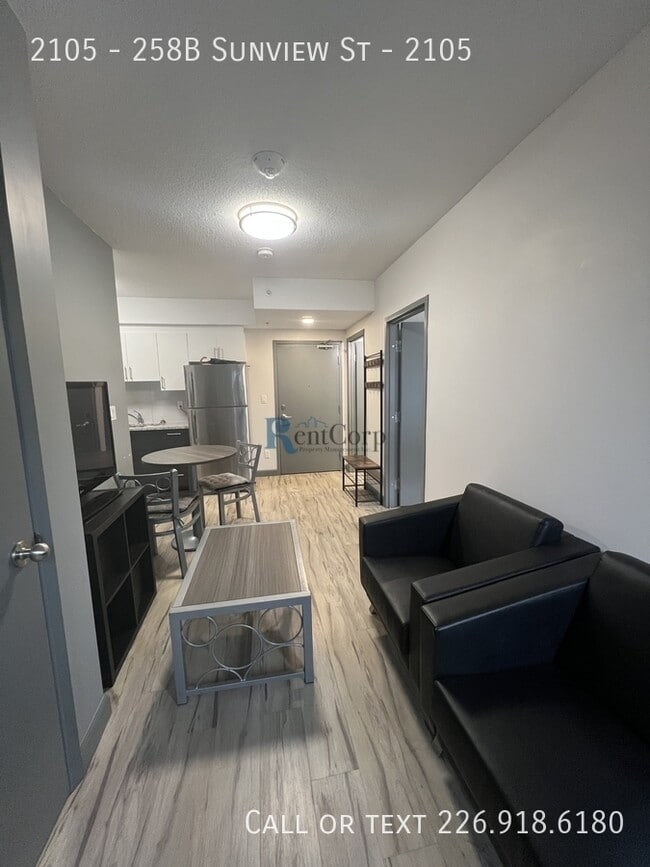 Building Photo - 258B-258B Sunview St