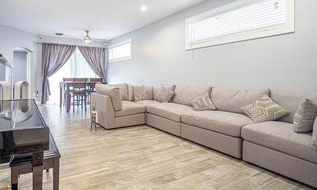 Photo - 11250 Tradewind Way House