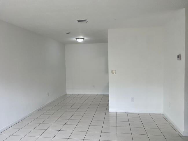 Foto del edificio - 5310 NW 22nd St