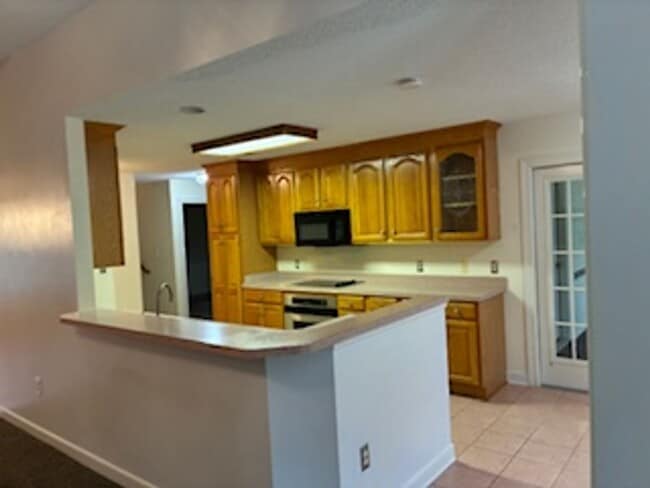 Building Photo - Located in the Gated Community of Albemarl...