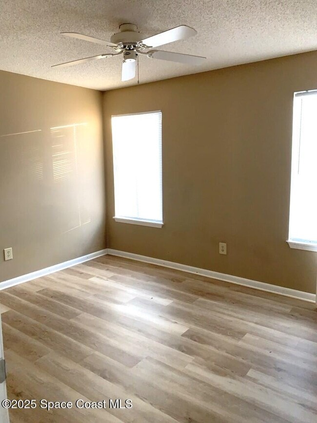 Building Photo - 3515 Sable Palm Ln