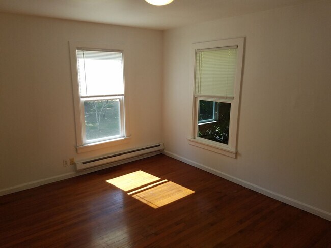 Foto del edificio - Freeland 2 Bedroom, 1 Bathroom