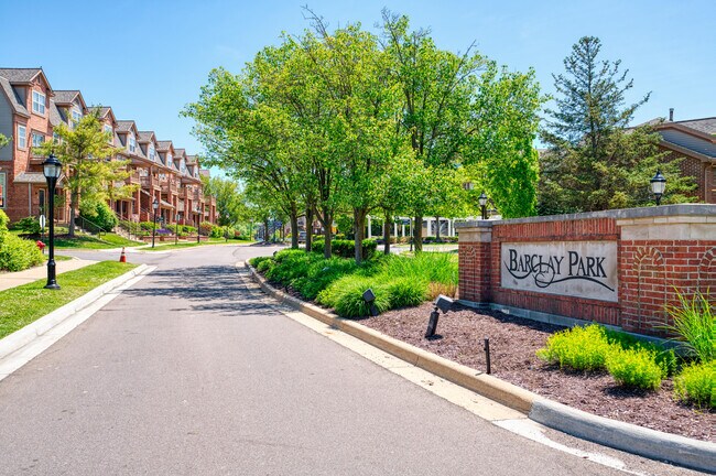 Foto del edificio - 2889 Barclay Wy
