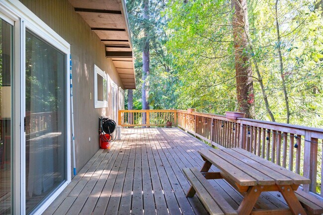 Foto del edificio - BOTHELL / KENMORE 3300sq.ft 4+ Bedroom Home