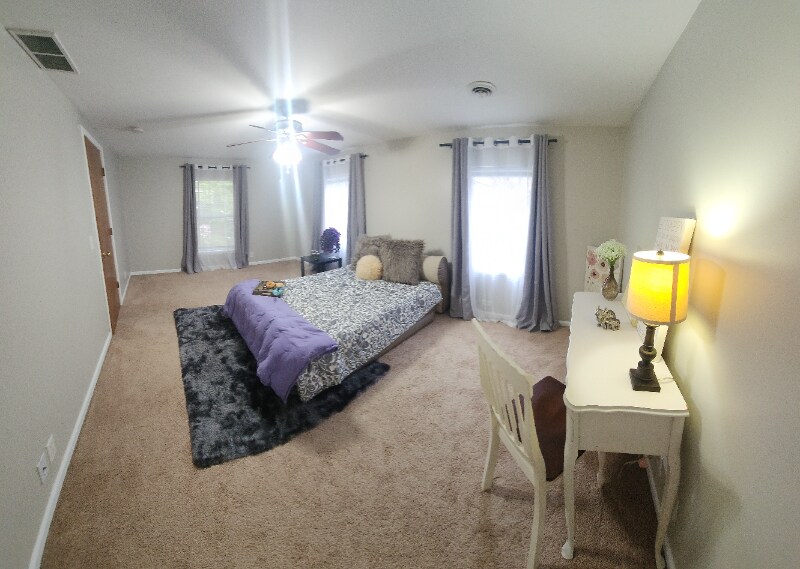 Foto principal - 726 Michigan St