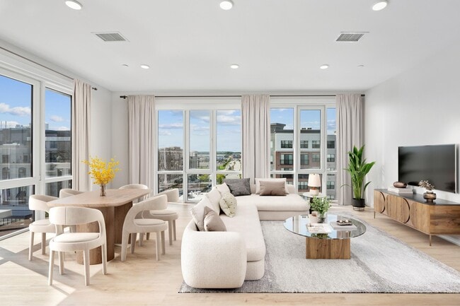 Building Photo - Epicurean