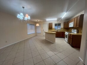 Building Photo - 4823 Pecan Grove Dr
