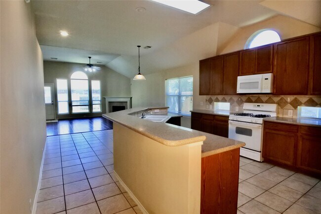 Foto del edificio - 19314 Chislestone Ln
