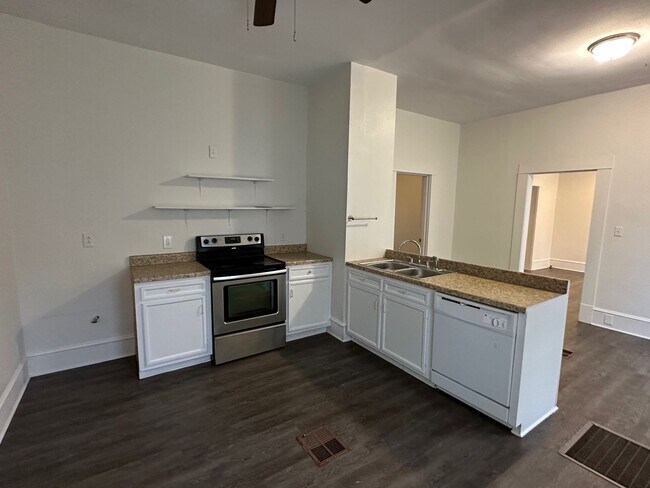 Foto del edificio - Highland Charming 3-Bedroom 2-bathroom Hom...