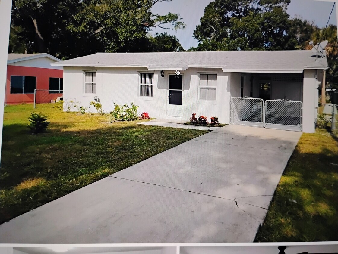 Photo - 527 Blake Rd (South Daytona, FL)