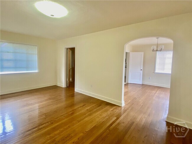 Foto del edificio - 2320 E 39th St
